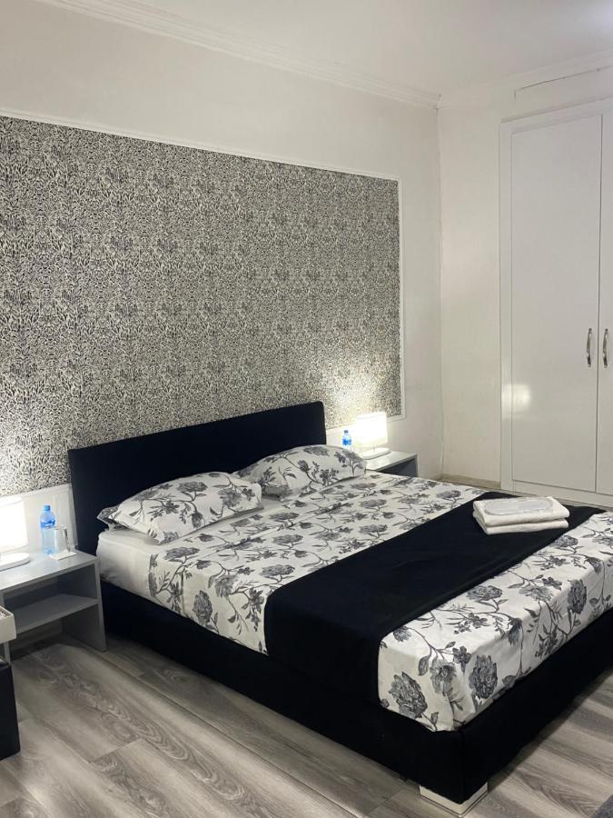 Guest House In Avlabari Tbilisi Exteriör bild