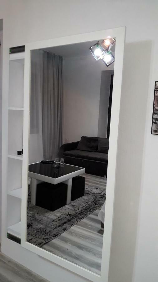 Guest House In Avlabari Tbilisi Exteriör bild